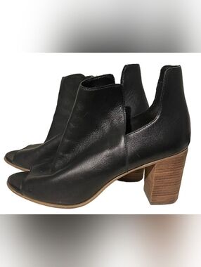 Steve Madden Black Leather Cutout Peep-Toe Block Heel Booties